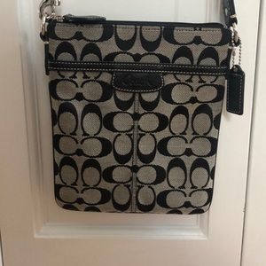 Coach crossbody zippered bag